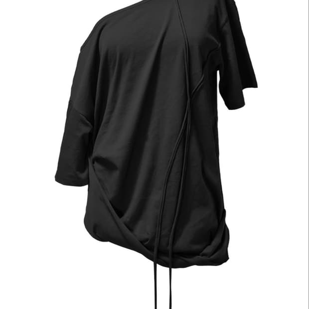JUNGDO TILT OFF-SHOULDER TOP BLACK