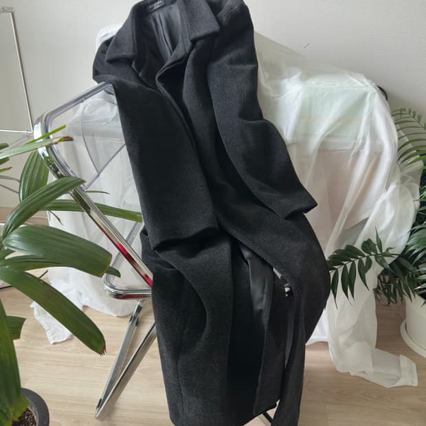 코모도 카라 디테일 맥시 울 롱코트 