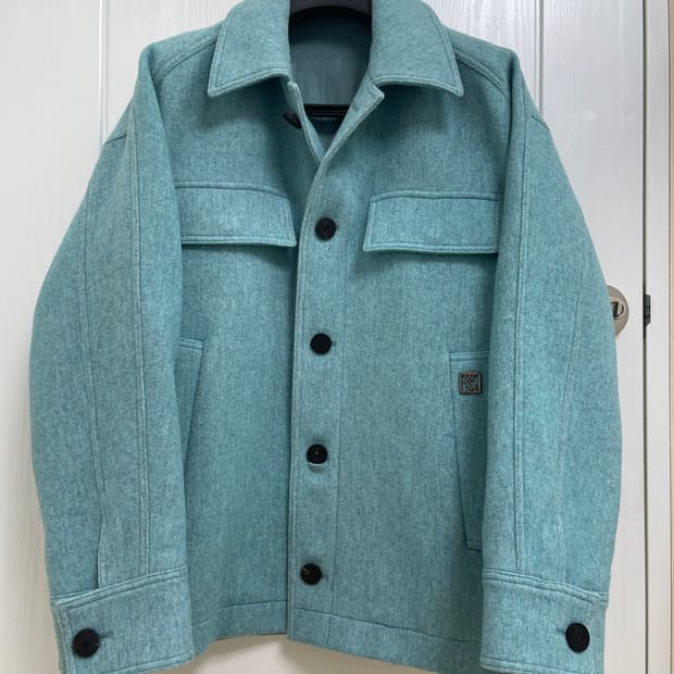 우영미 블루 울 하프 코트