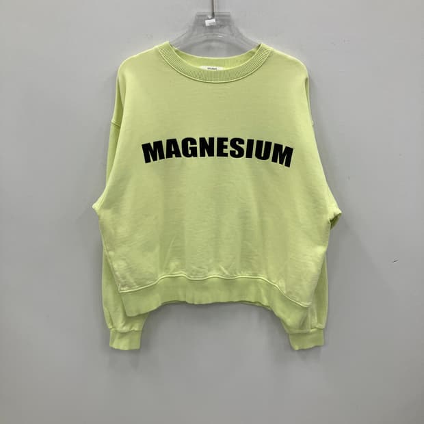 스튜디오 톰보이 마그네슘 그래픽 스웨트셔츠