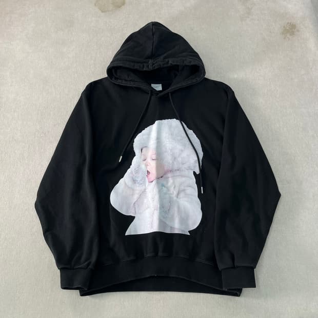 105 아크메드라비 후드티