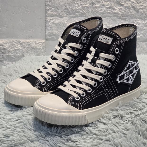 7a-1:오니츠카타이거 하이탑 캔버스 블랙(235)-거의새거