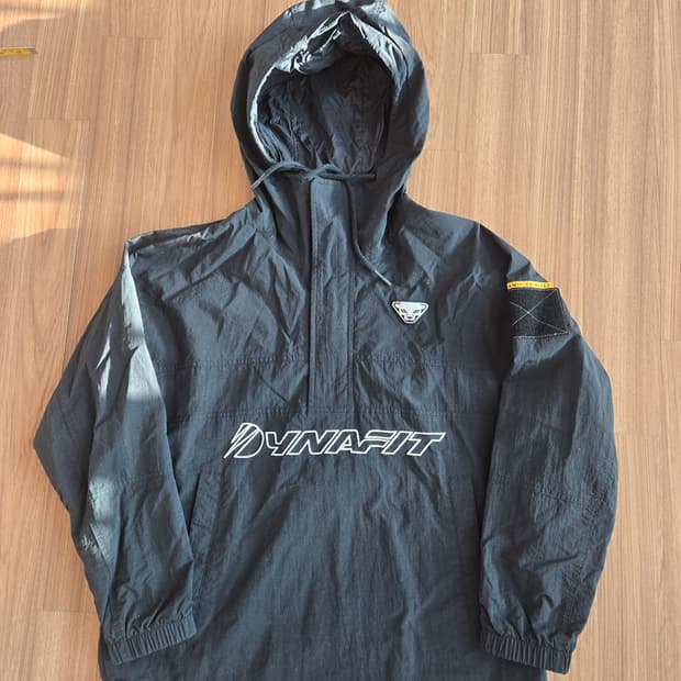 다이나핏 블랙 후드 바람막이 자켓
