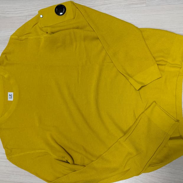 Cp컴퍼니 옐로우 니트 L사이즈