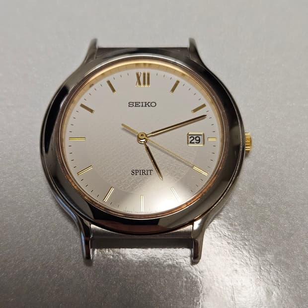 세이코 스피릿 데이트 쿼츠 시계
