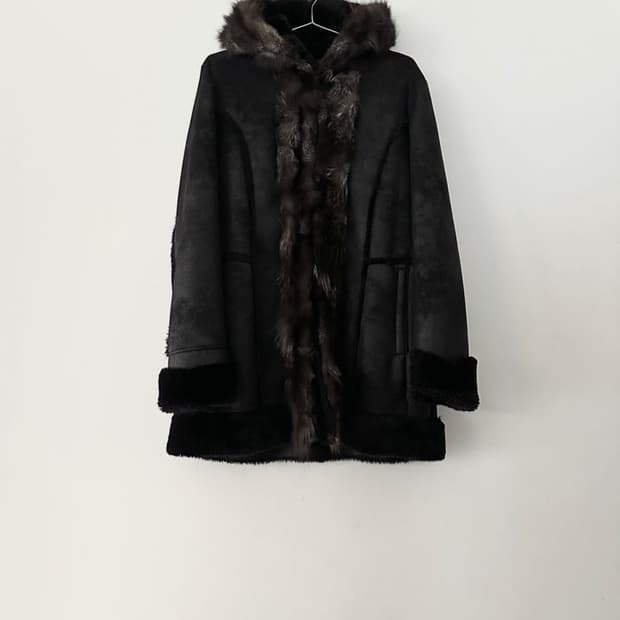 Front mix fur hoody muston / black