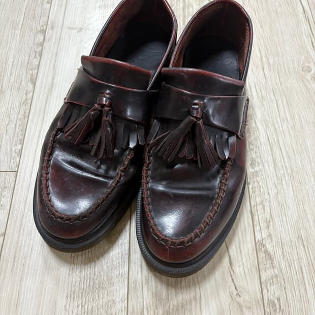 닥터마틴 아드리안 체리우드 260