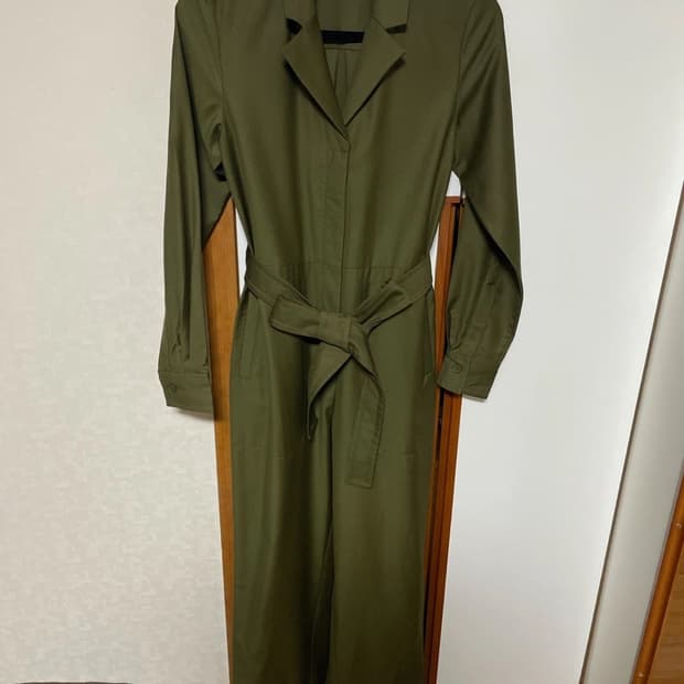 앤아더스토리즈 점프수트