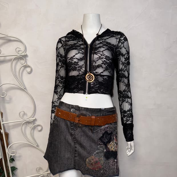 Black floral lace crop hood zipup
