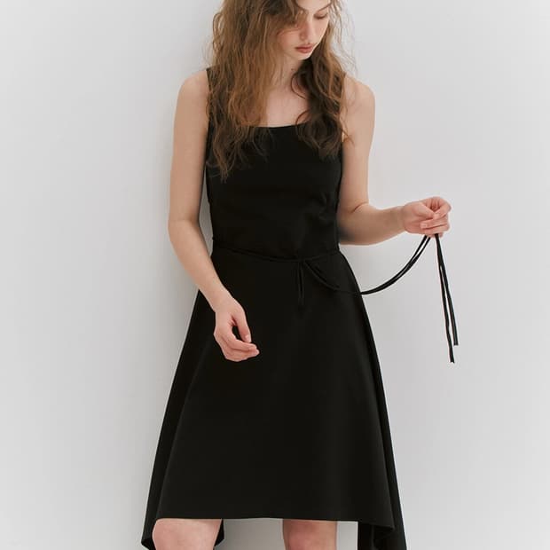 민더리 STRAP CUTTING JERSEY DRESS - BLACK
