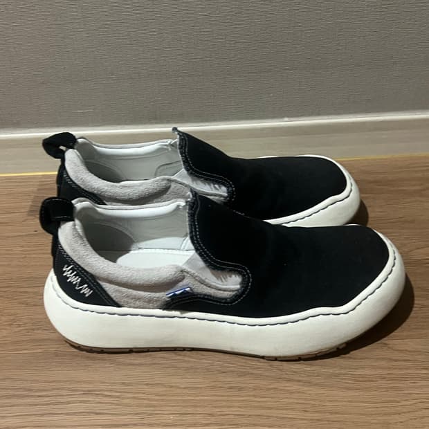 아더에러 스니커즈 43