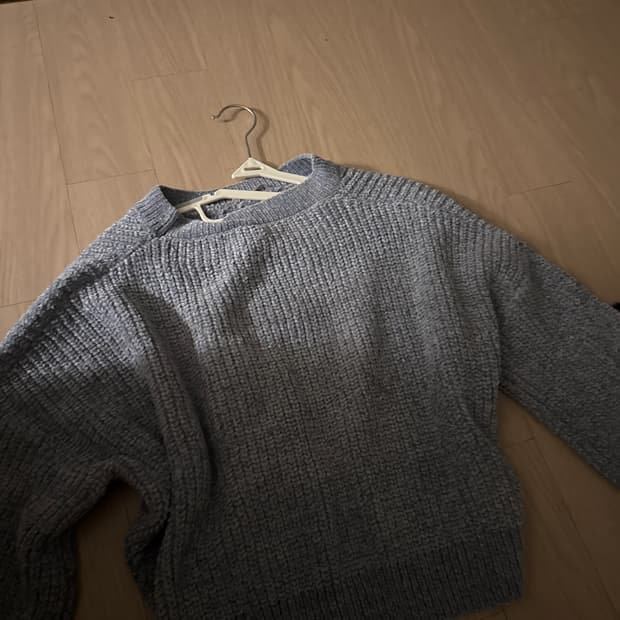 하늘색 크롭 니트