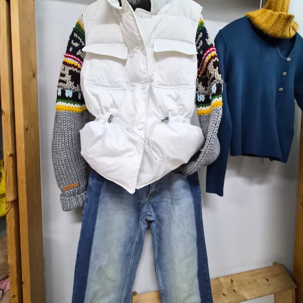 디자이너 화이트 구스 패딩베스트 새상품