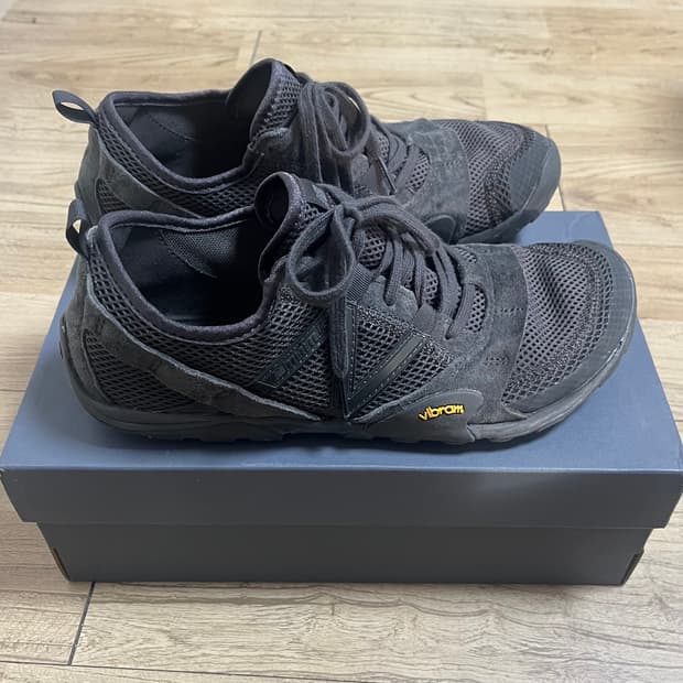 뉴발란스 미니머스 MT10O 블랙 캐슬락