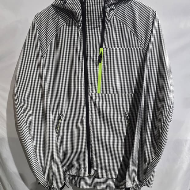 데상트 남성 깅엄체크 후드 자켓 110