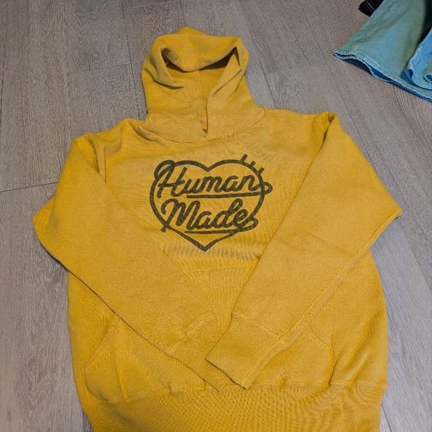 휴먼 메이드 하트 츠리아미 후드 옐로우