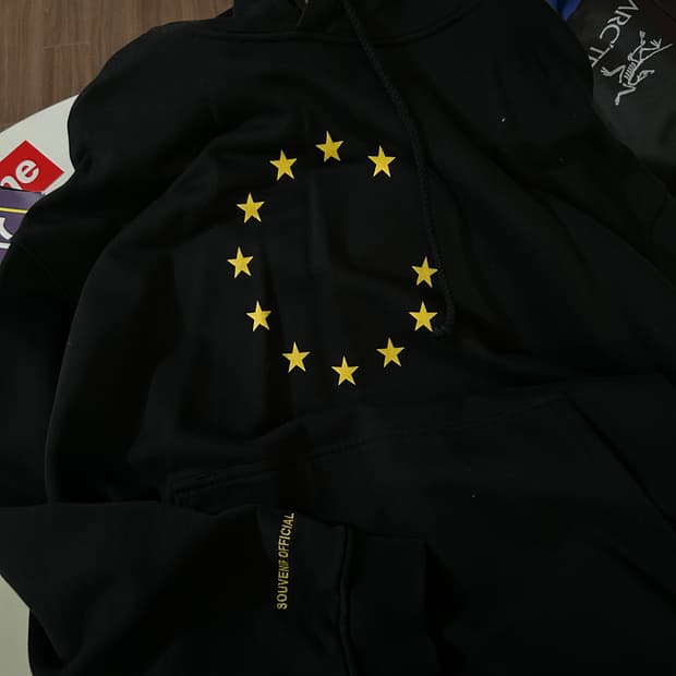 souvenir hoodie