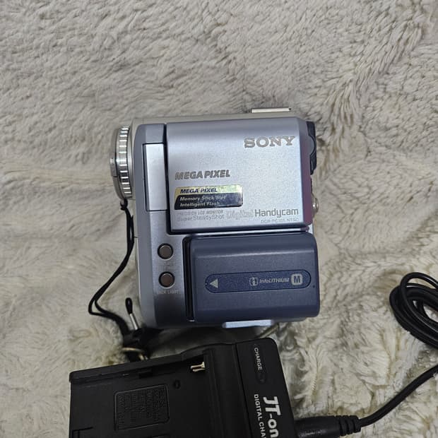 소니 메가플렉스  dcr-pc105핸디캠 디지털 카메라 캠코더