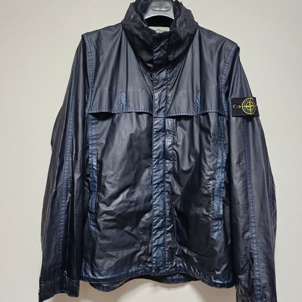 스톤아일랜드 무솔라 고마타