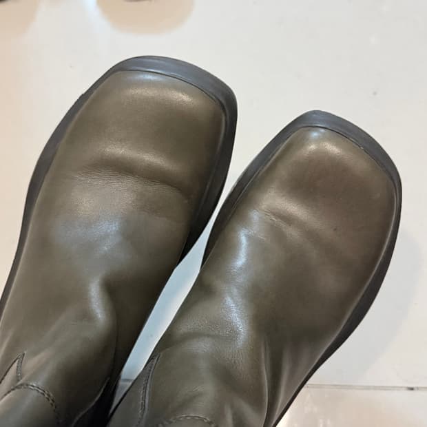 프라다 비브람 카키 부츠 36