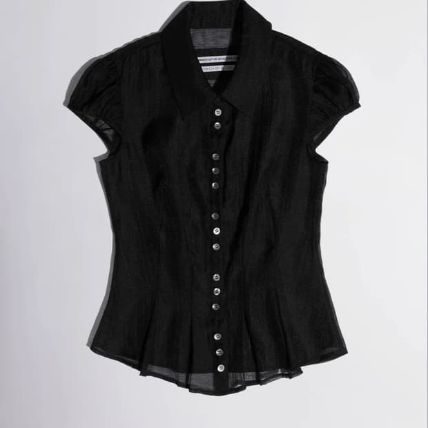 스컬프터 Sheer Pleated Hem Blouse Black