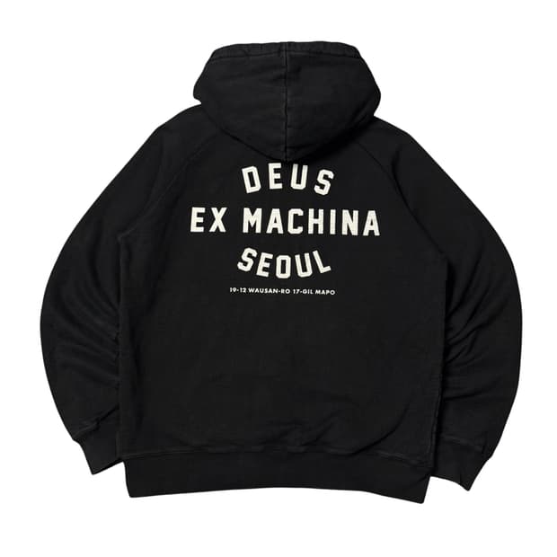 (L) 데우스 엑스 마키나 서울 챕터 후드티 블랙