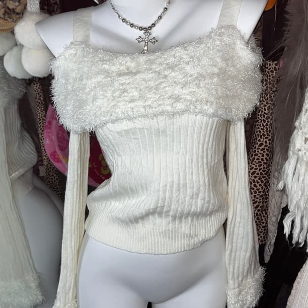 y2k 히메갸루 오프숄더 퍼 니트탑