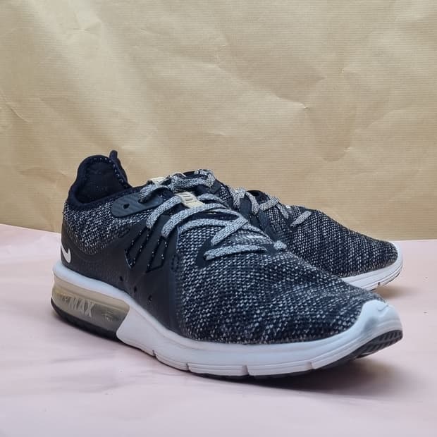 나이키 에어맥스 시퀀트 운동화 250