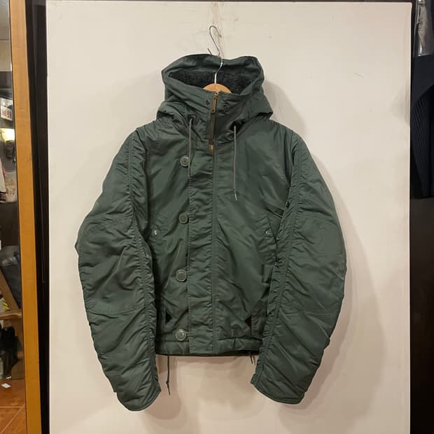 알파인더스트리 리메이크 크롭봄버 L