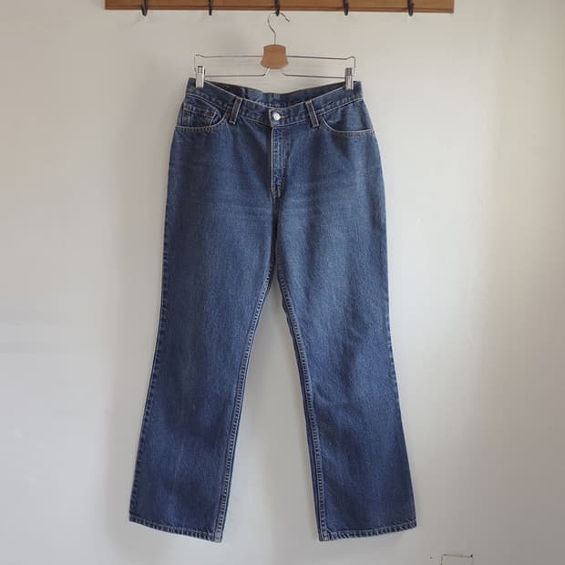 Early 00's Levi's 517
