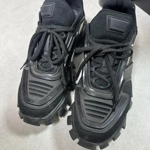 프라다 클라우드 버스트 썬더 uk9