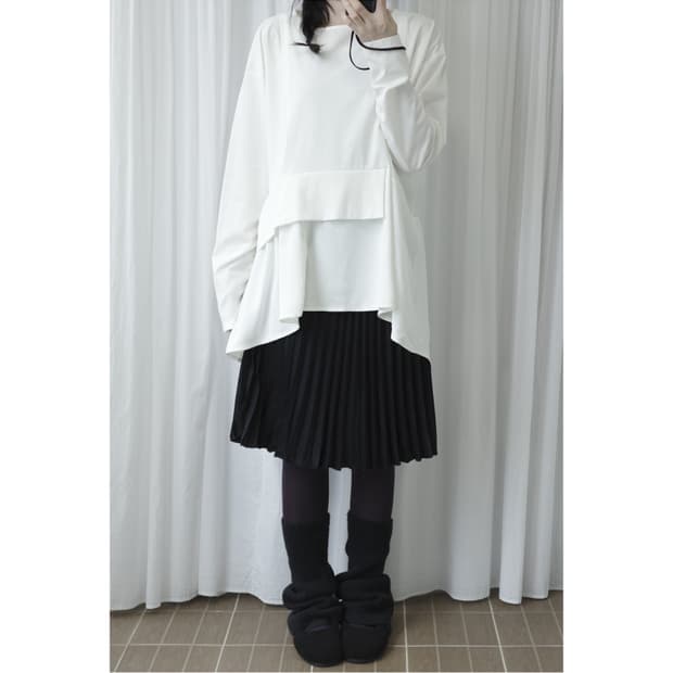 Layered white sleeve