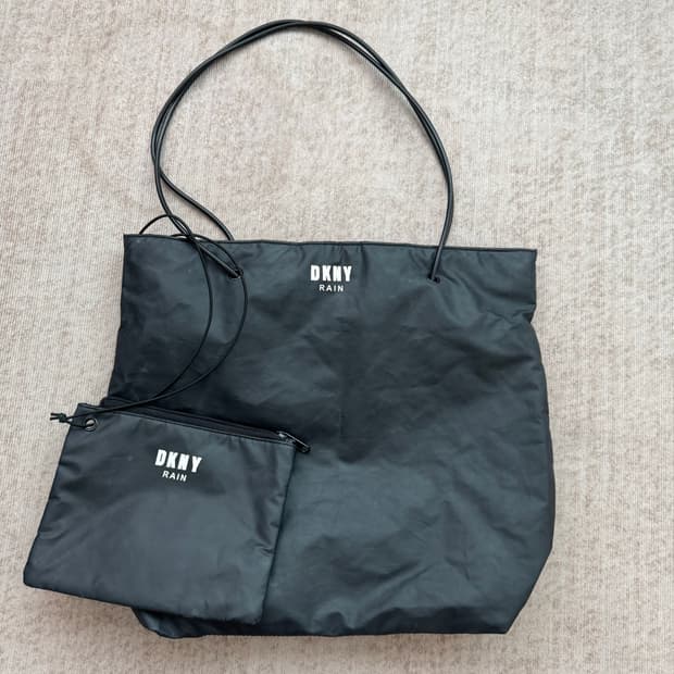 DKNY 레인 블랙 토트백