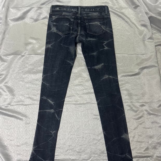 ”moussy“Crease Washing denim jeans