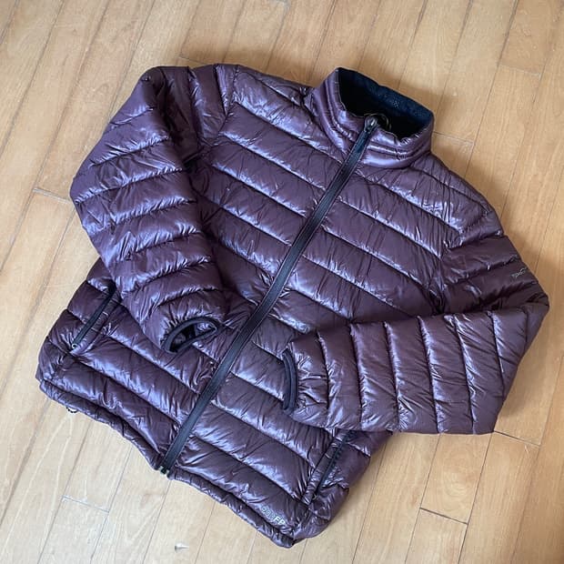 에디바우어 900 필파워 구스다운 자켓 경량패딩