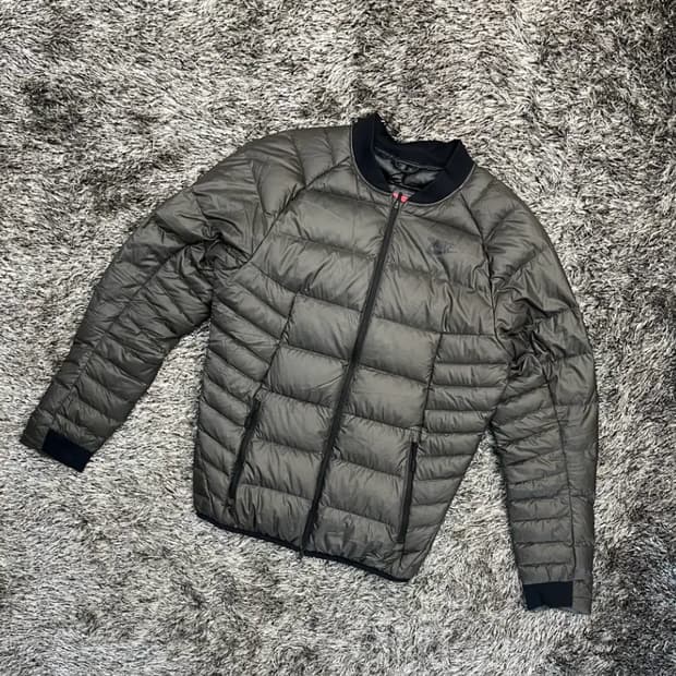 나이키 덕다운 패딩 (S)