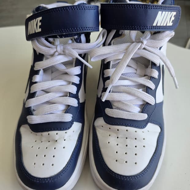 나이키 코트 버로우 미드2. 운동화