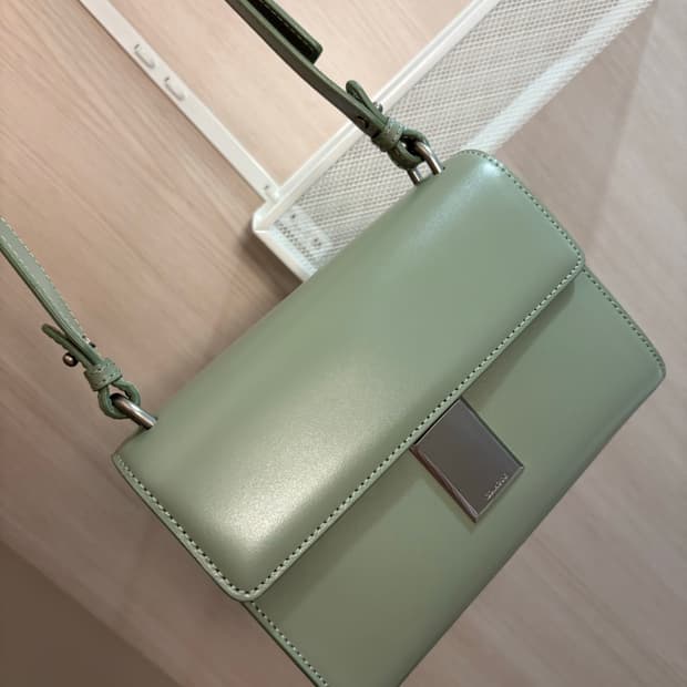 쿠론 디노크로스 민트 크로스백