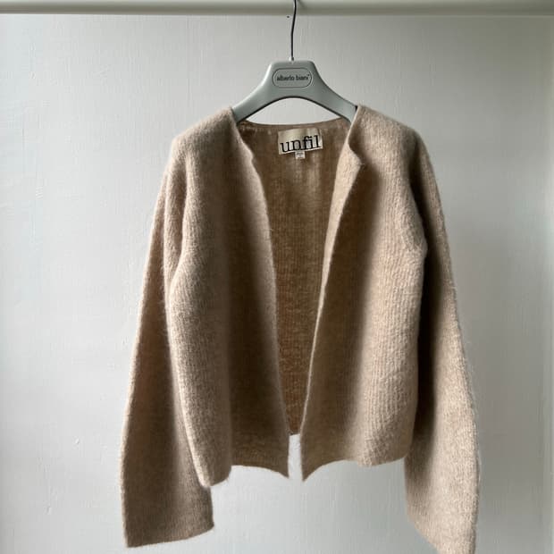 비이커 unfil 언필 가디건