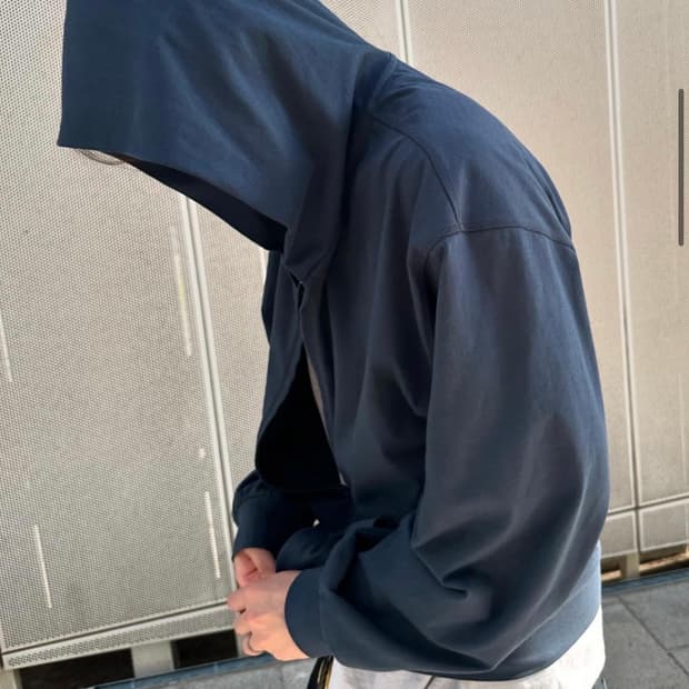 언타이틀드아이딜 선데이 후드집업(네이비) 팝니다