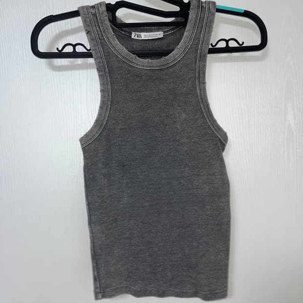 Zara 그레이 워싱 슬리브리스