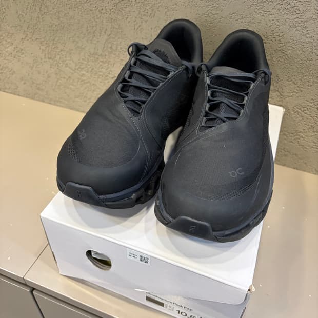 온 러닝 온 파프 클라우드 몬스터 블랙 285