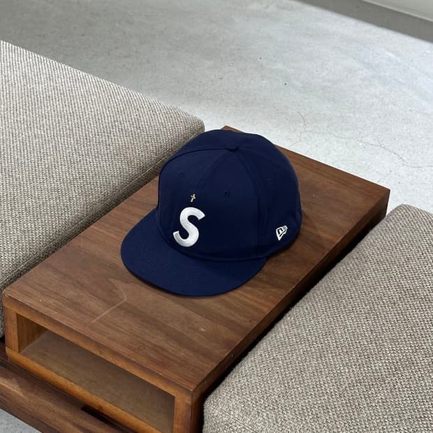 슈프림 블루 골드 크로스 S 로고 캡