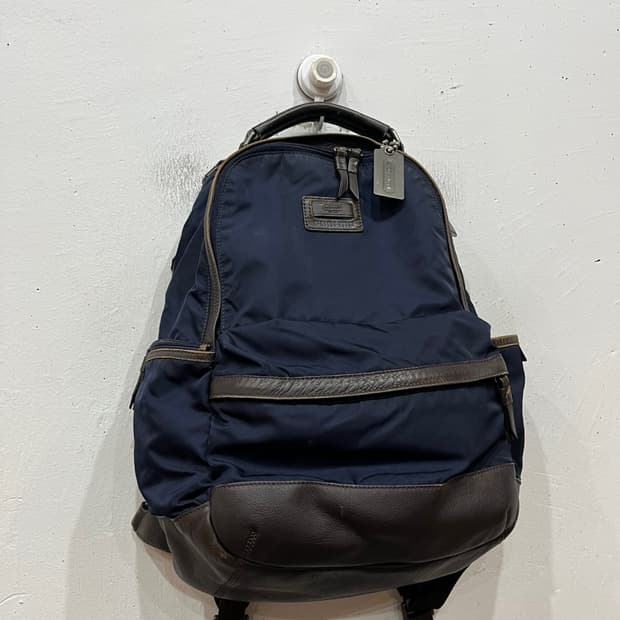 COACH 코치 레더 트리밍 백팩 네이비