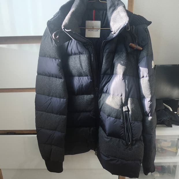 정품.몽클레어  DORDOGNA 패딩. 4사이즈.국내105