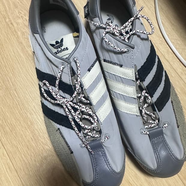 아디다스 송포더뮤트 그레이