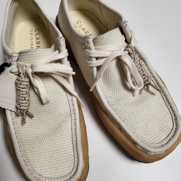 클락스 왈라비 컵 오프화이트