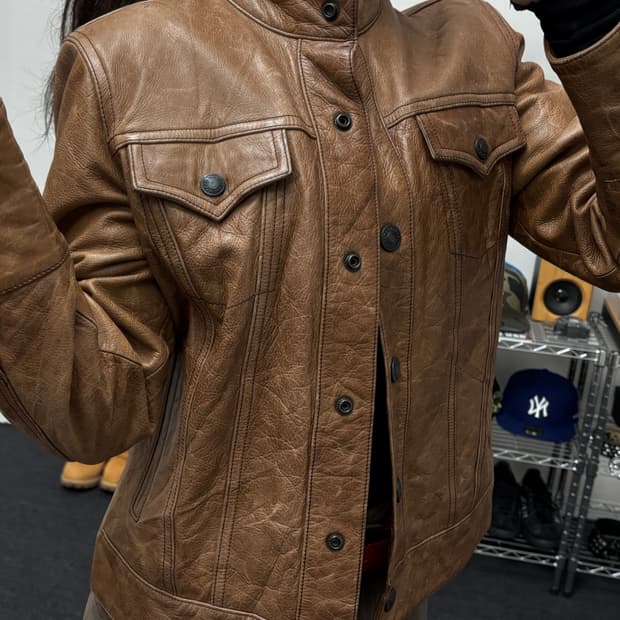 갭 브라운 레더 트러커 자켓