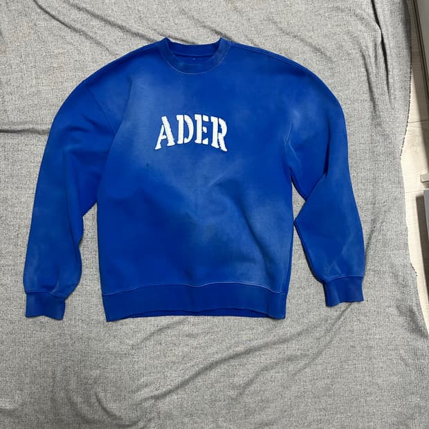 아더에러 블루 맨투맨 A1