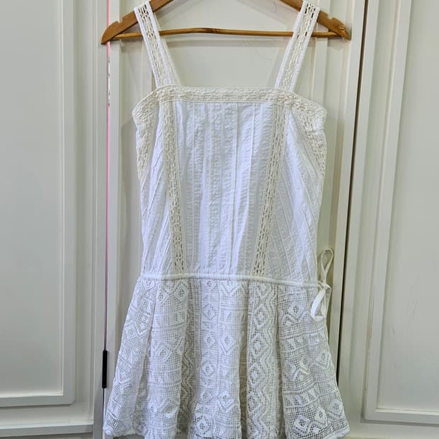 화이트 레이스 원피스